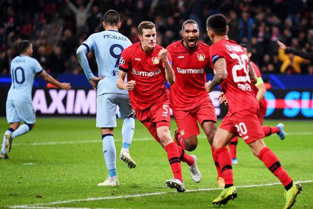 拜仁轻取马竞，莱万乌龙送礼英超