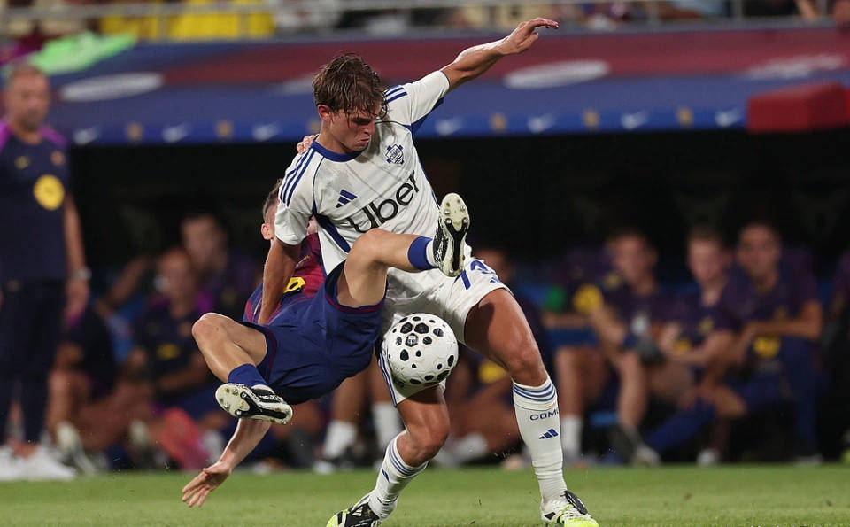 包含热刺绝杀皇马，德布劳内扑点救主亚洲杯的词条