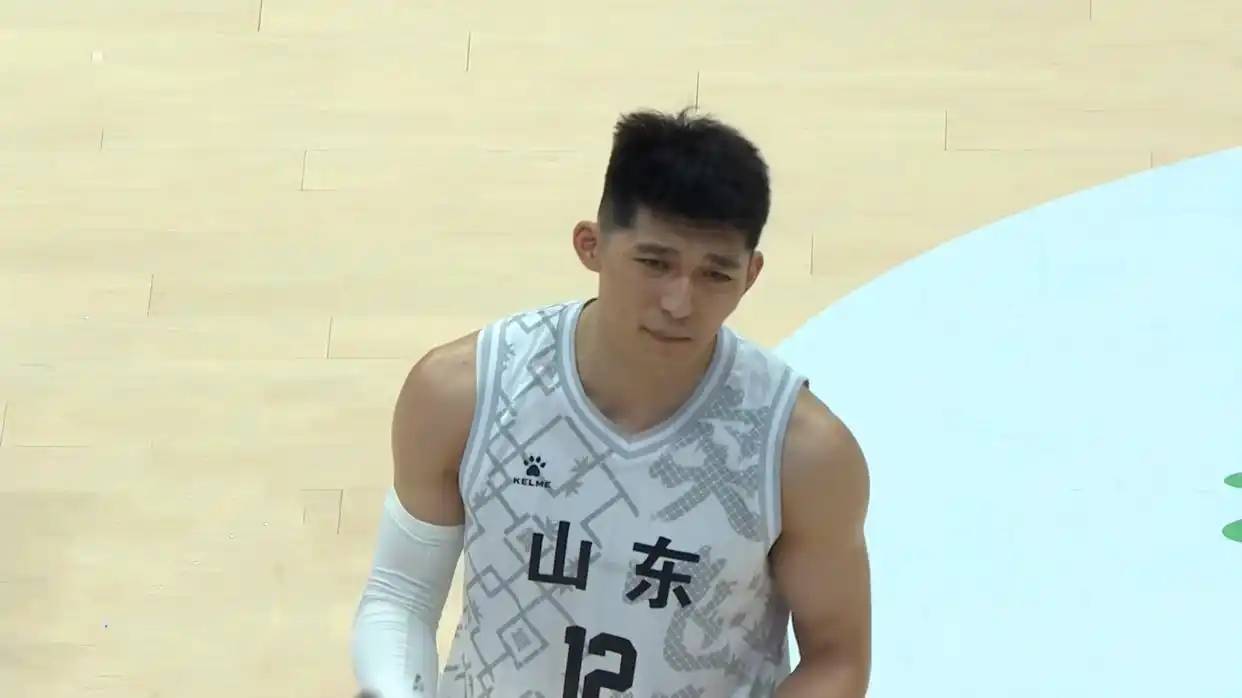 山东男篮高分获胜，士气高涨备战下一场